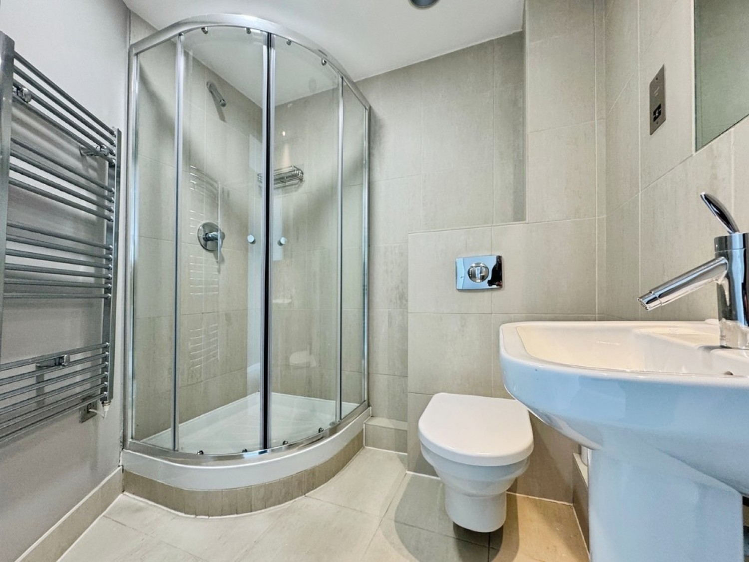2 bedroom Flat for Letting Bridgewater Place, Water Lane