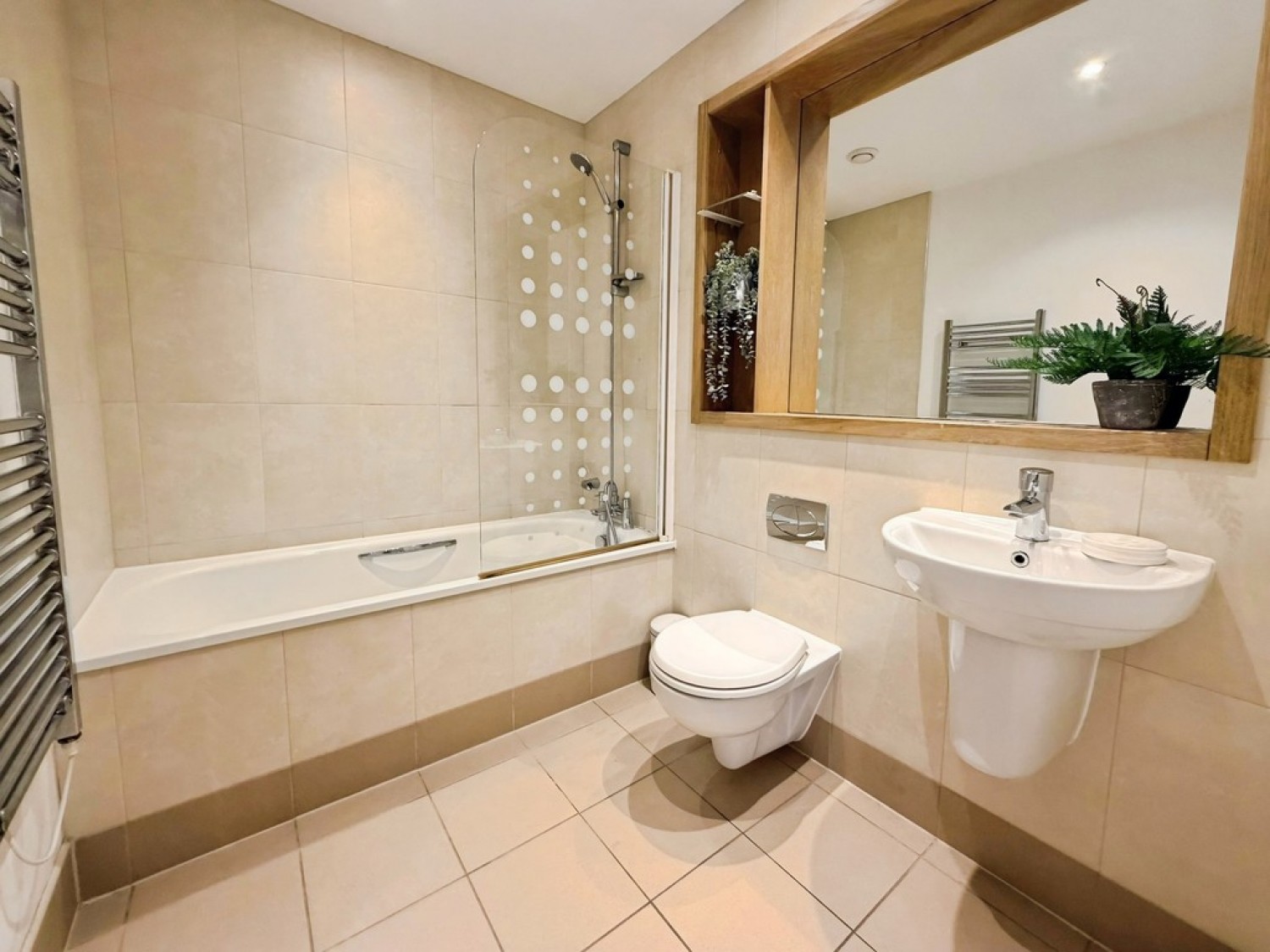 2 bedroom Flat for Letting The Gateway East, Marsh Lane