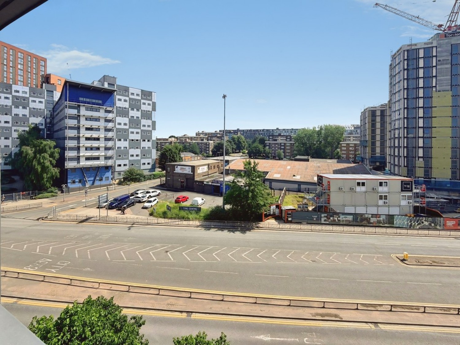2 bedroom Flat for Letting The Gateway East, Marsh Lane