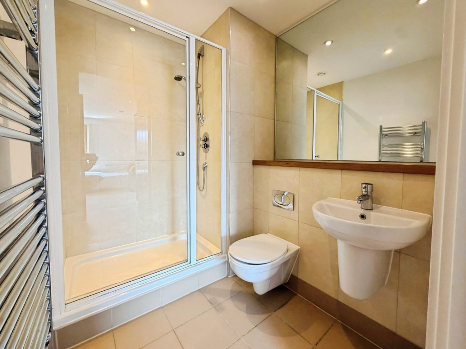 2 bedroom Flat for Letting The Gateway East, Marsh Lane