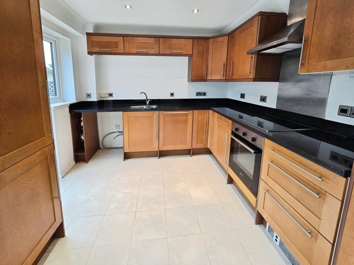 Dotton Close, Exeter