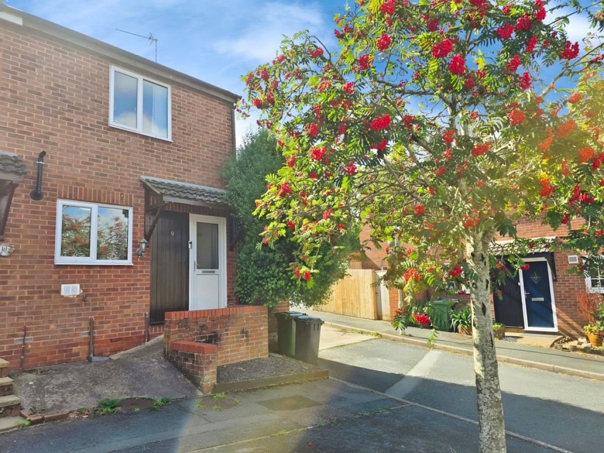 Britten Drive, Broadfields