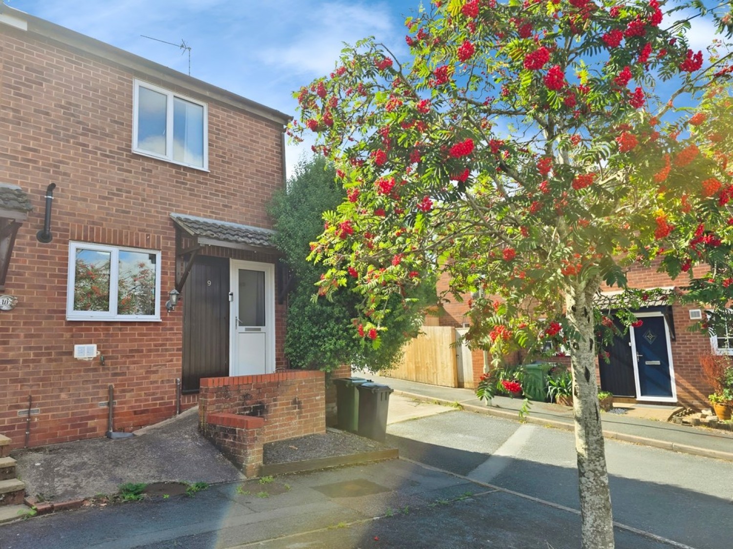 Britten Drive, Broadfields