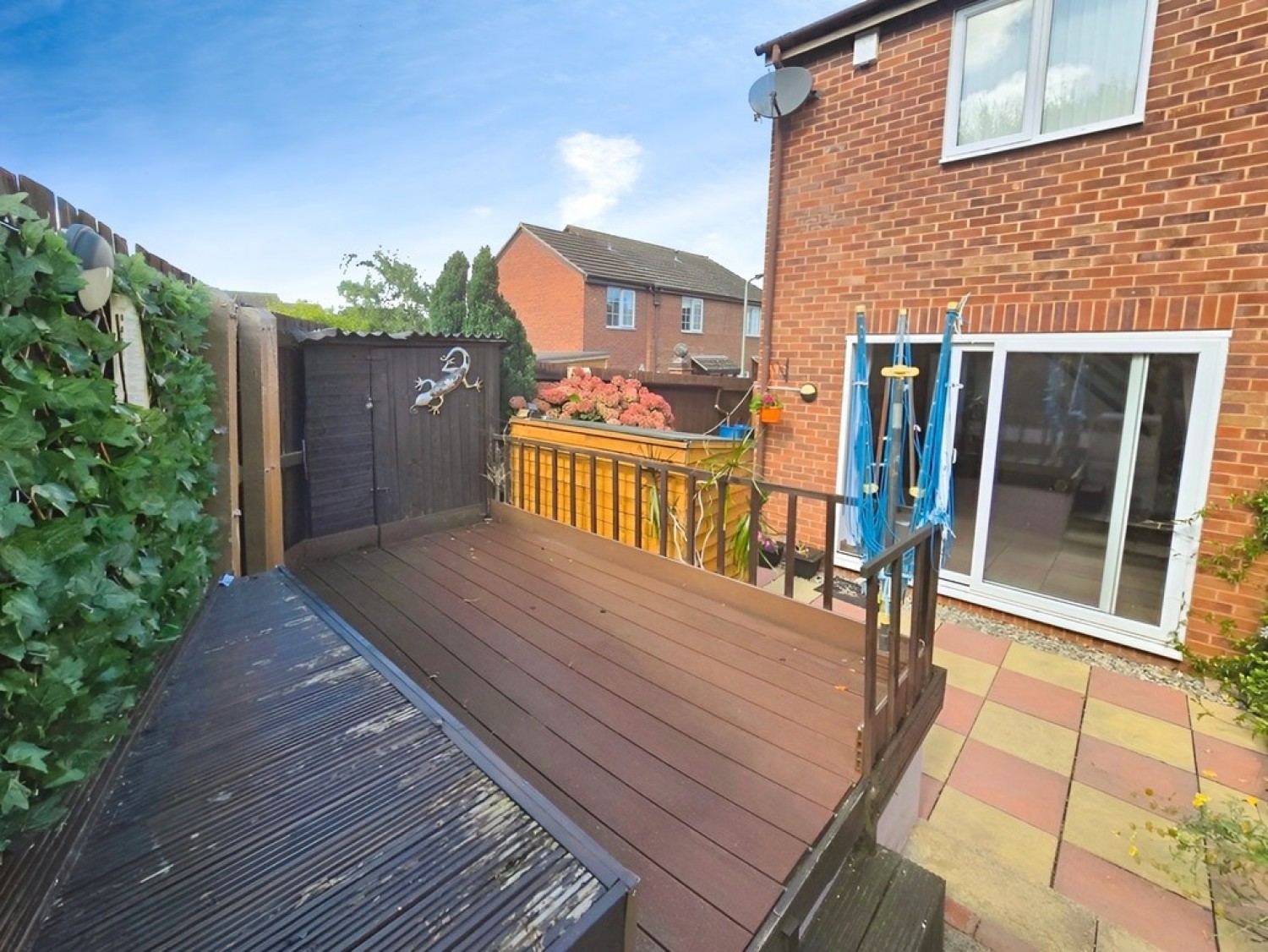 Britten Drive, Broadfields