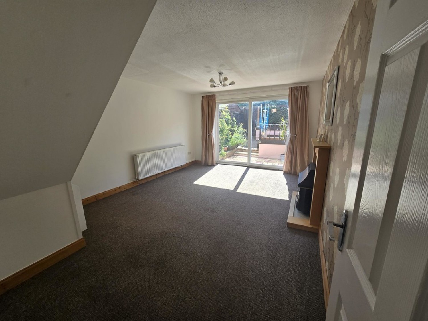Britten Drive, Broadfields