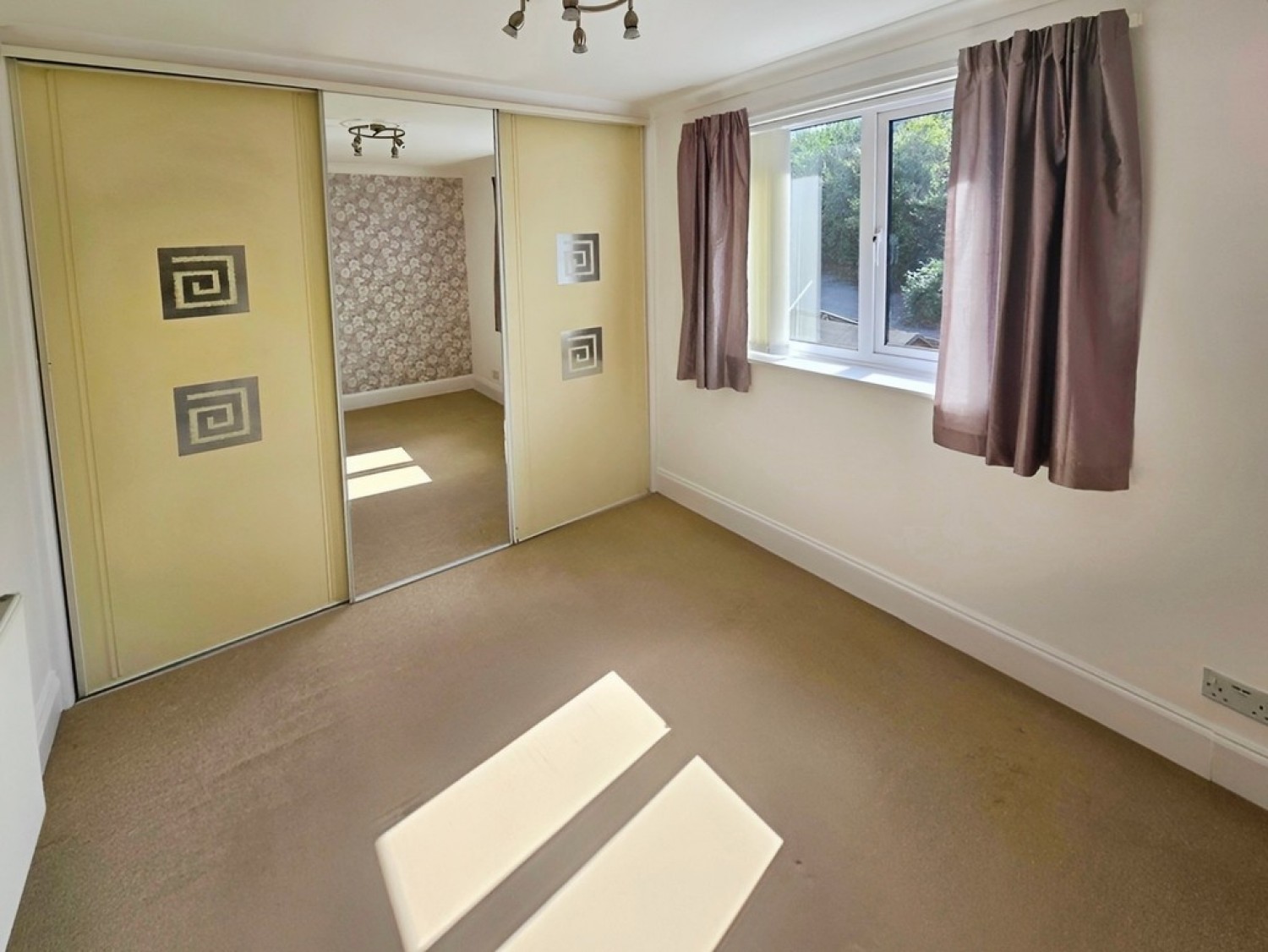 Britten Drive, Broadfields