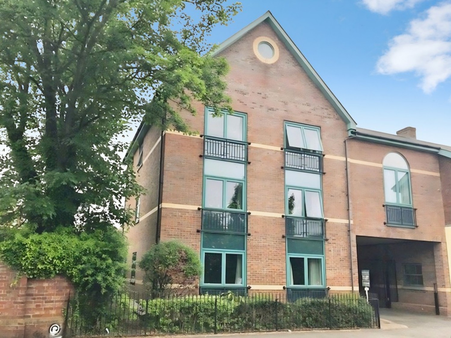 2 bedroom Flat for Letting Brewers Court, Willeys Avenue