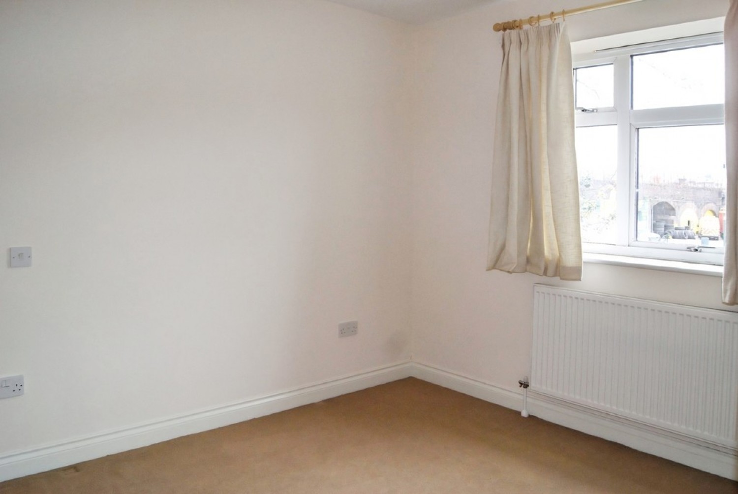 2 bedroom Flat for Letting Willeys Avenue