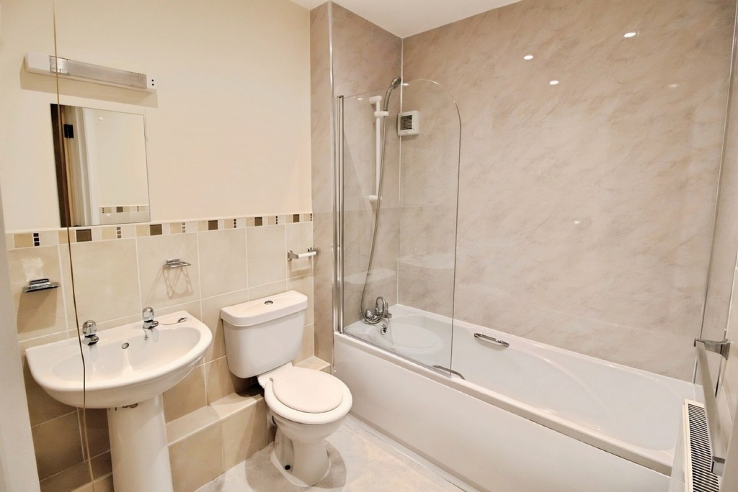 2 bedroom Flat for Letting Brewers Court Willeys Avenue EX2