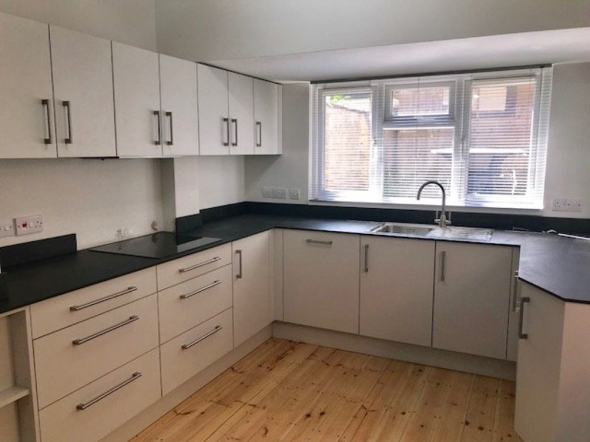 5 bedrooms Property to rent in Manston Road Exeter EX1 Martin & Co