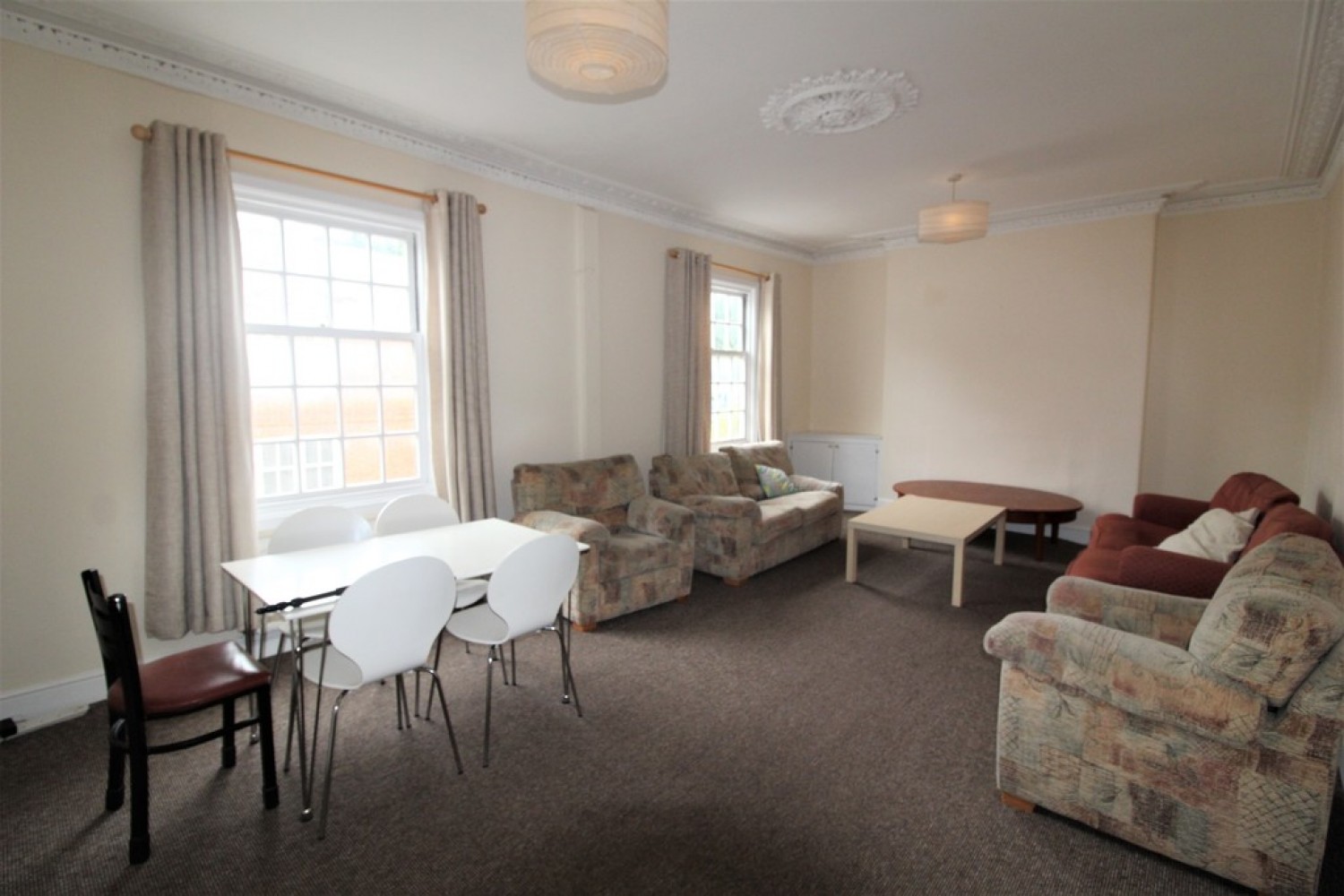 4 bedroom Flat in North Bridge Place, EX4