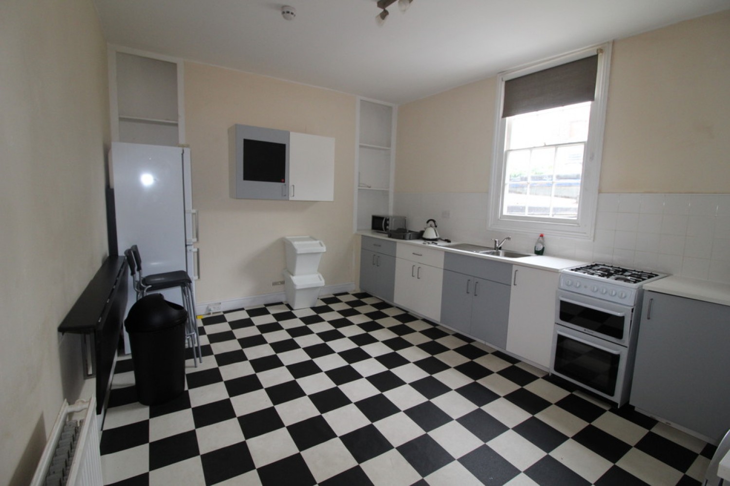 4 bedroom Flat in North Bridge Place, EX4