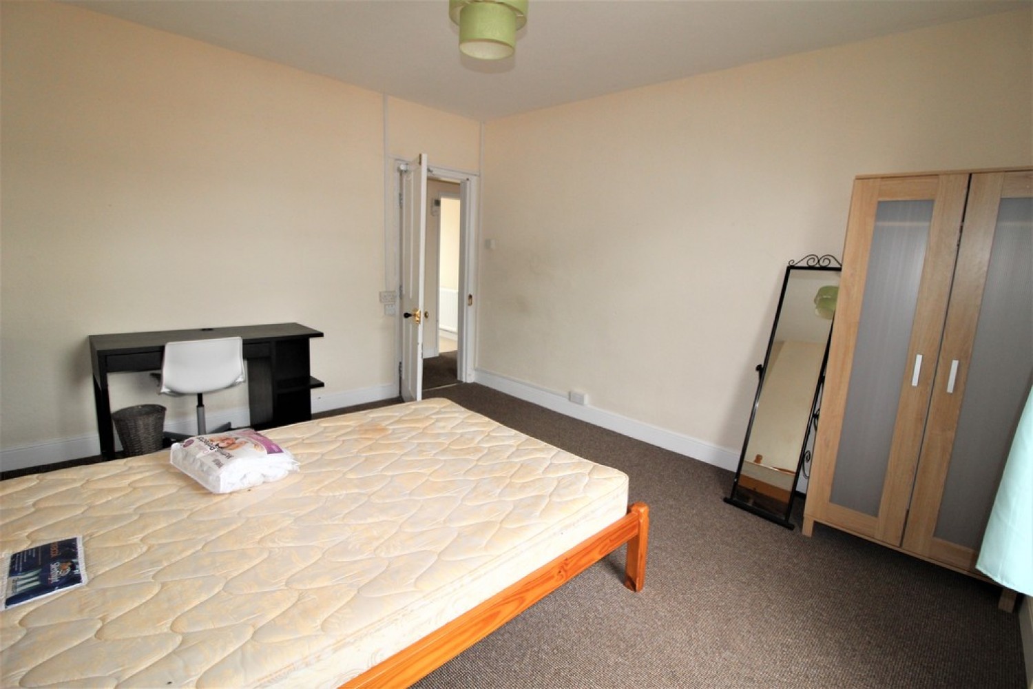 4 bedroom Flat in North Bridge Place, EX4