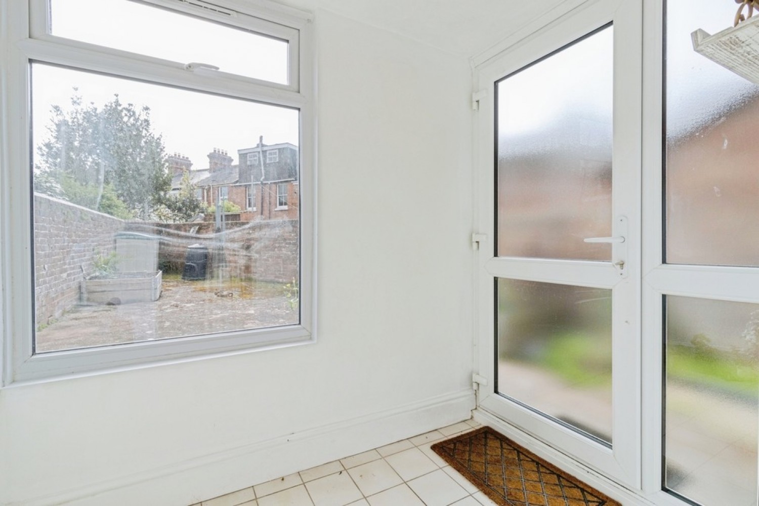 Flat 1, 77 Old Tiverton Road