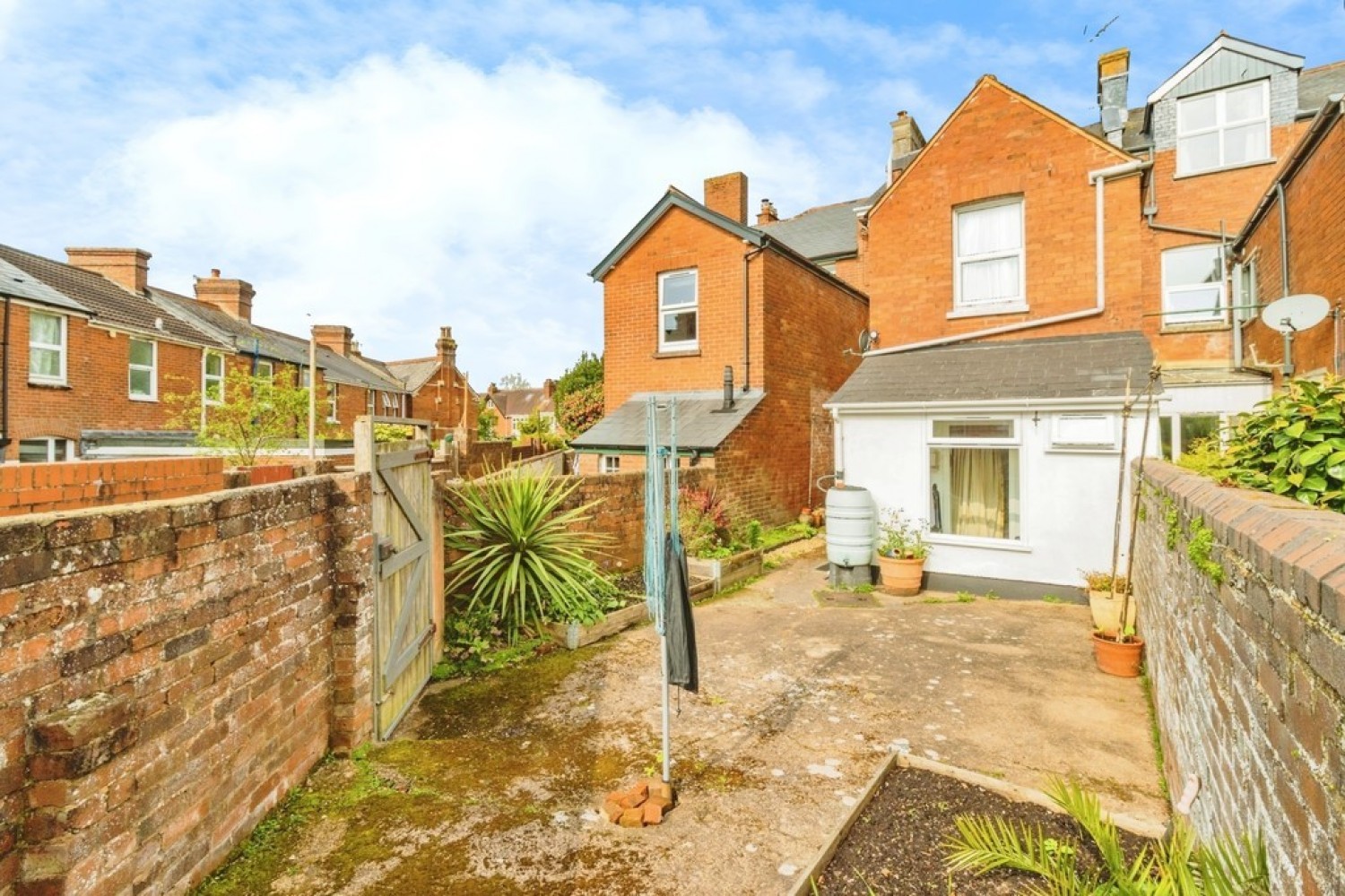 Flat 1, 77 Old Tiverton Road