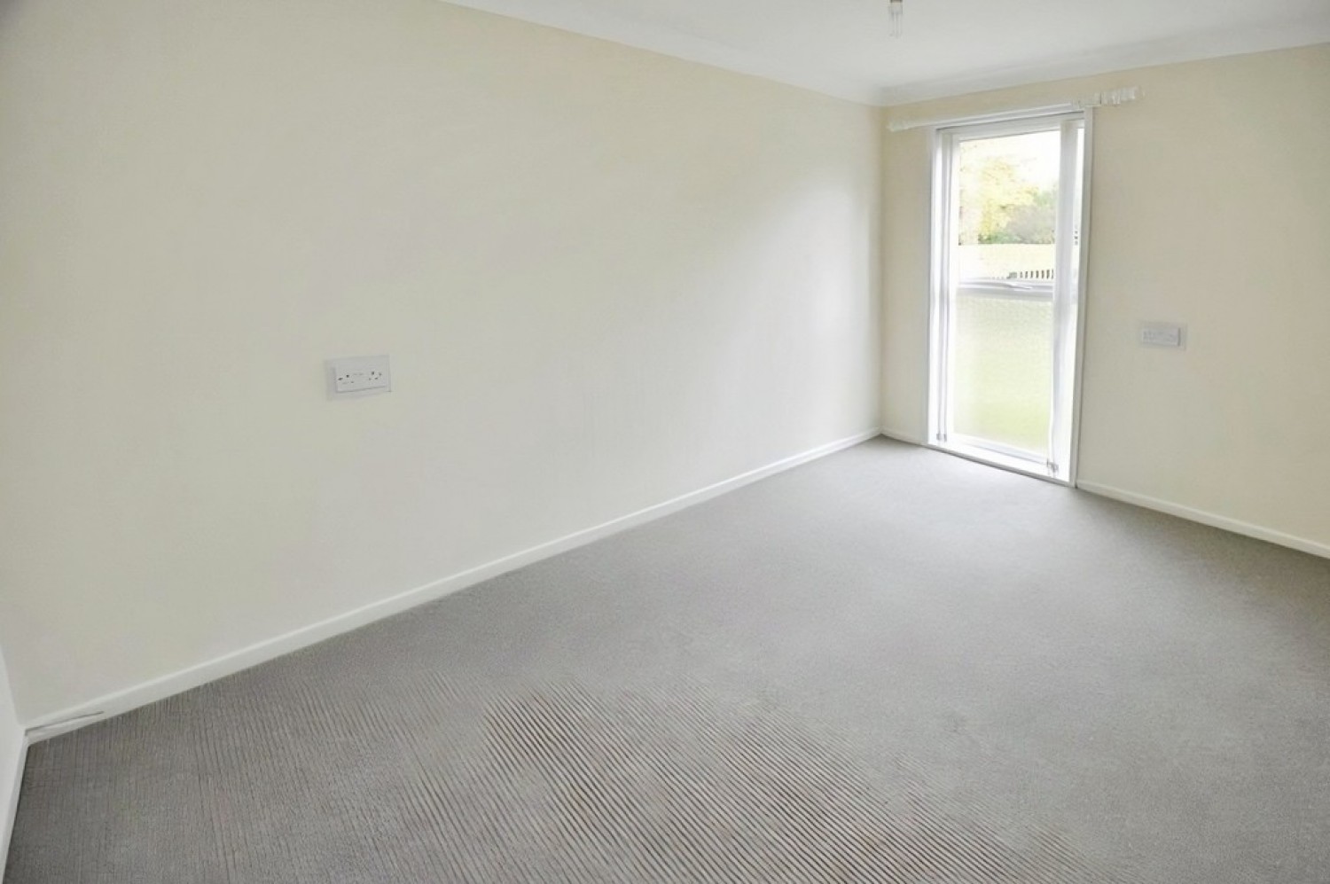 1 bedroom Flat for Letting Serge Court, Commercial Road, Exeter
