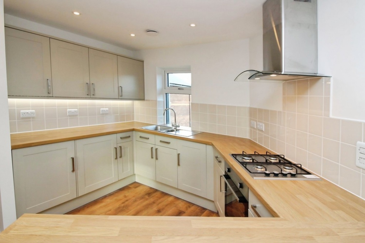 2 bedroom Flat for Letting Exeter, Devon