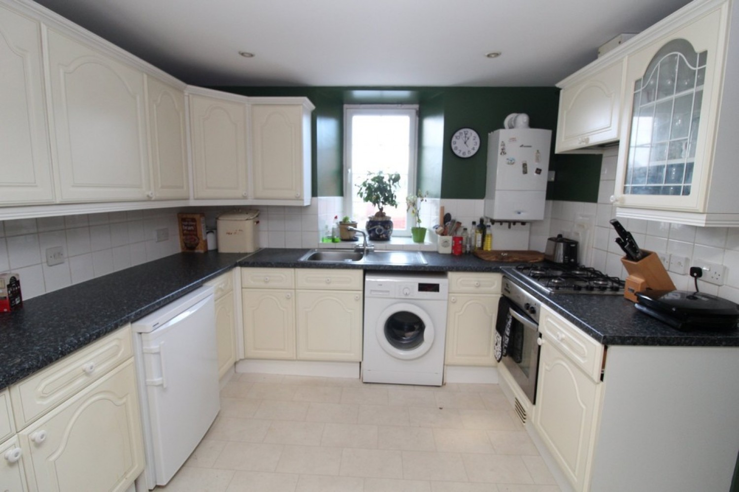 1 bedroom House of Multiple Occupation for Letting Room 2, Honiton Road