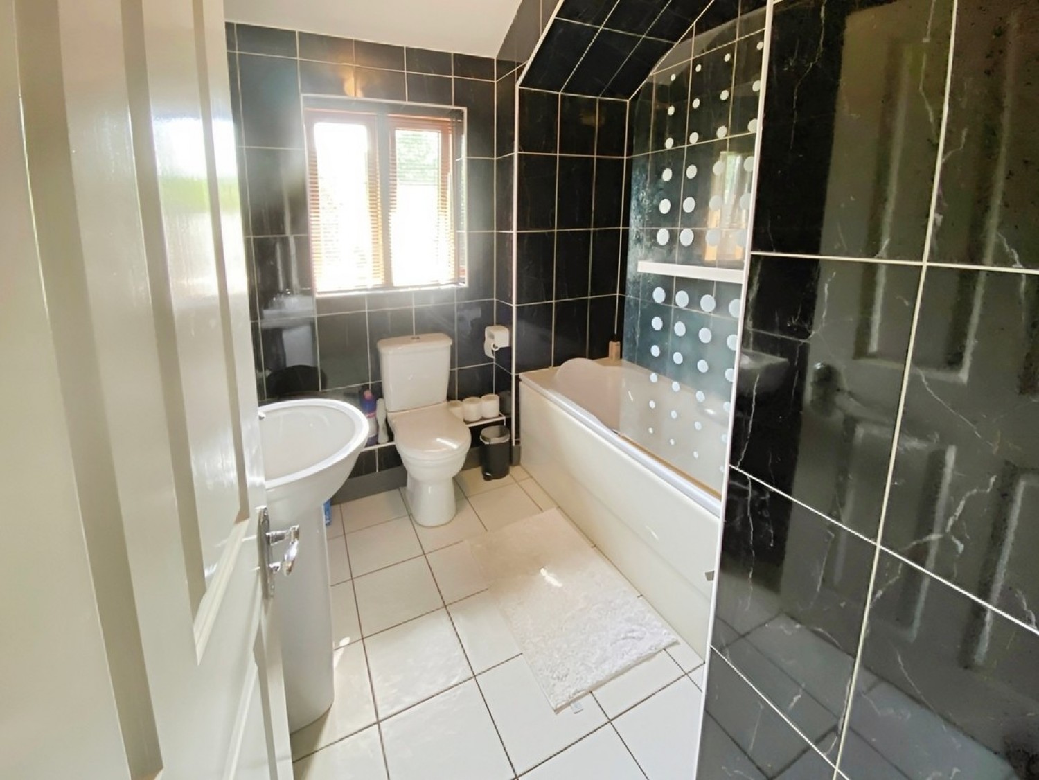 2 bedroom Flat for Letting Bonhay Road, Exeter, Devon