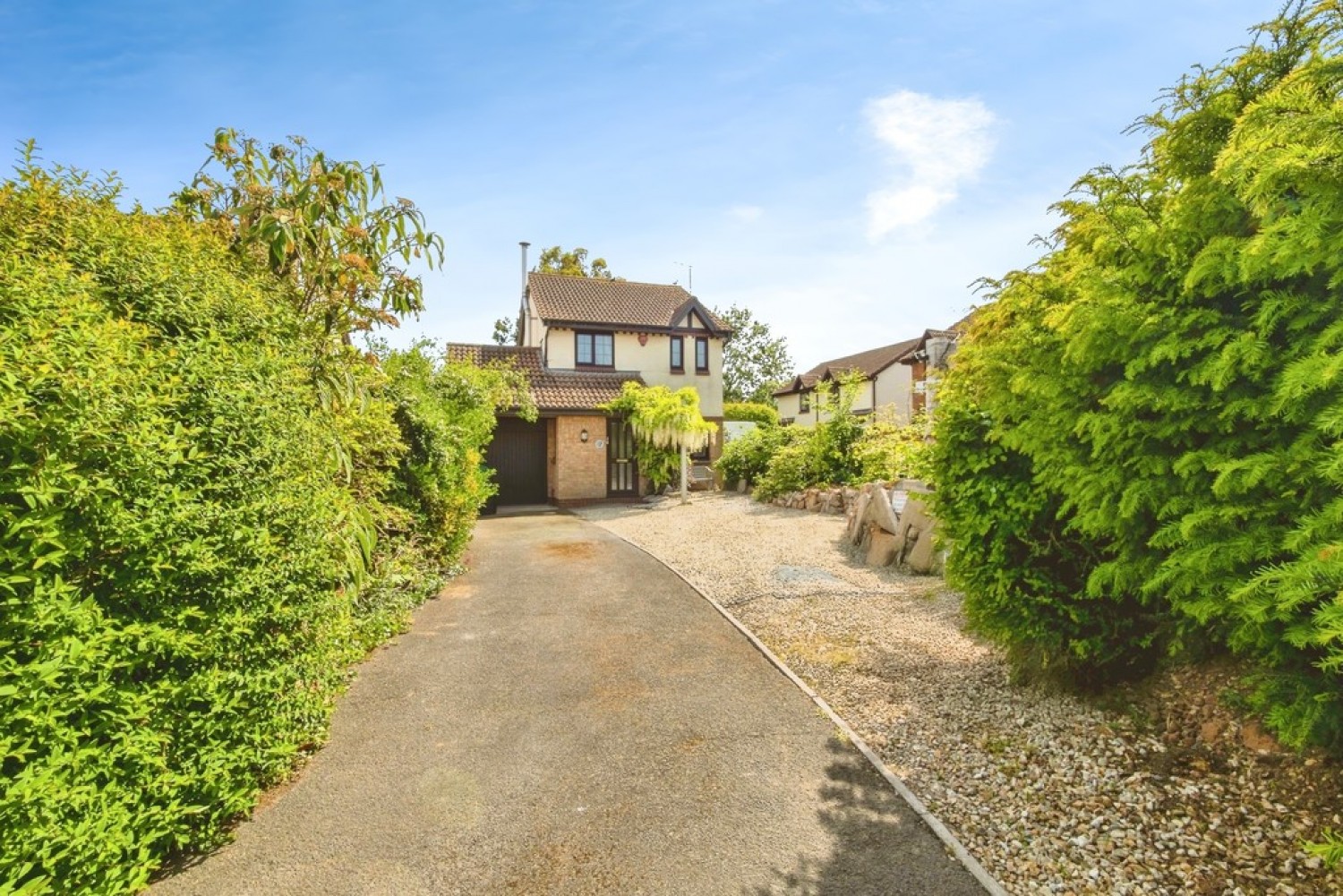 Hamilton Grove, Starcross