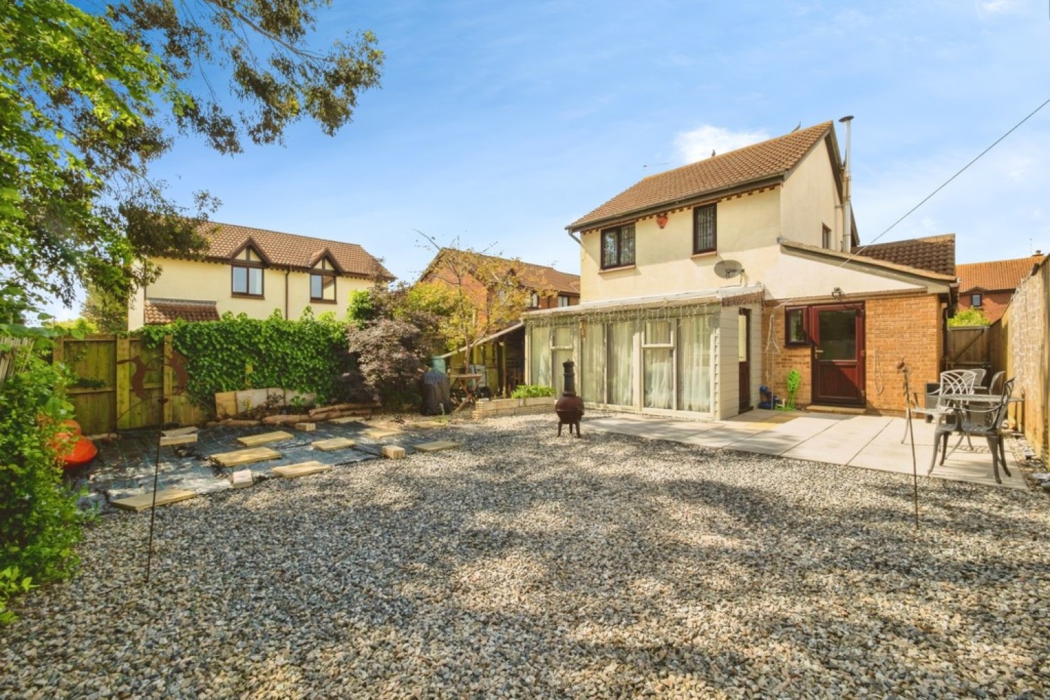 Hamilton Grove, Starcross