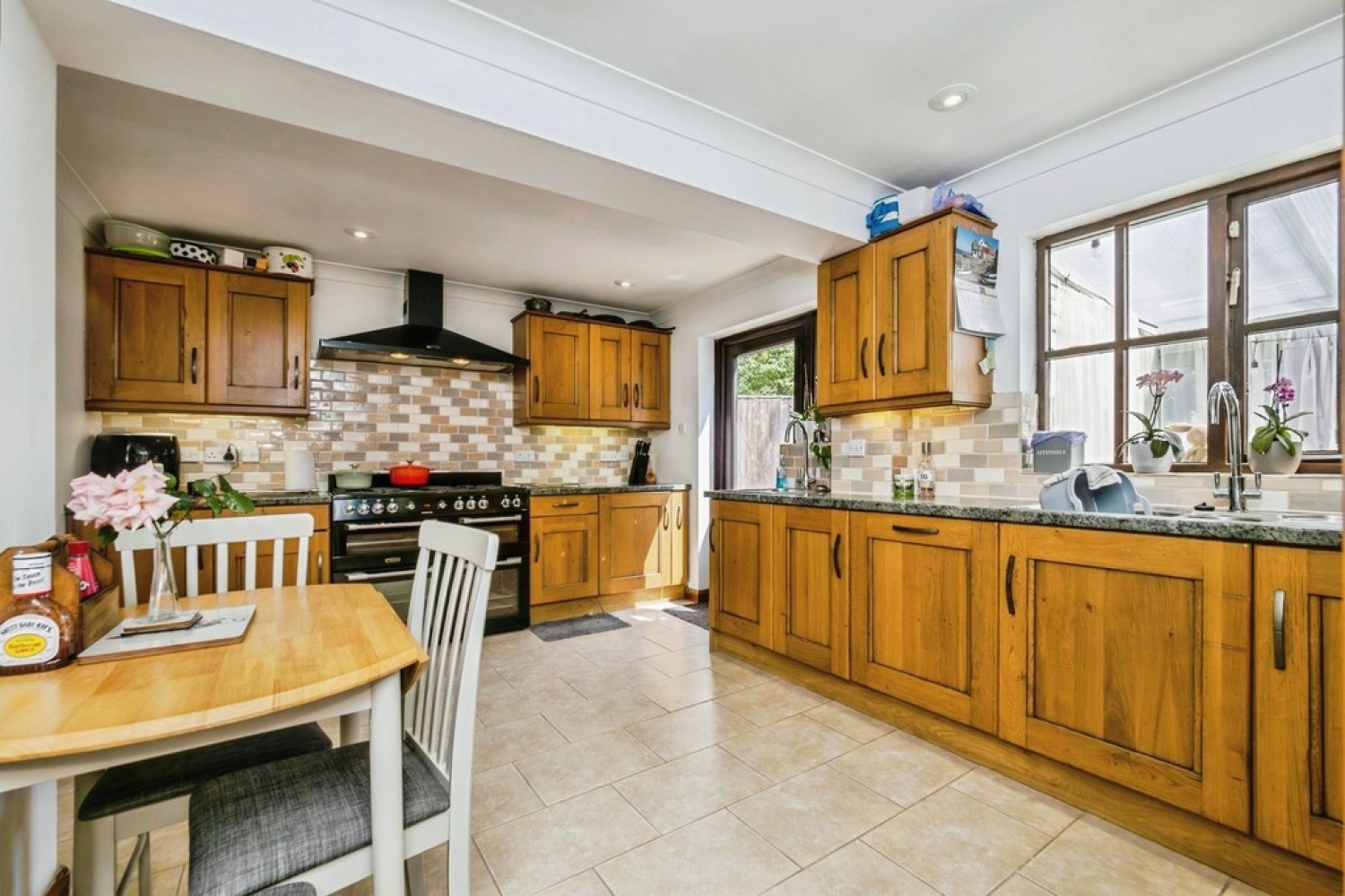Hamilton Grove, Starcross