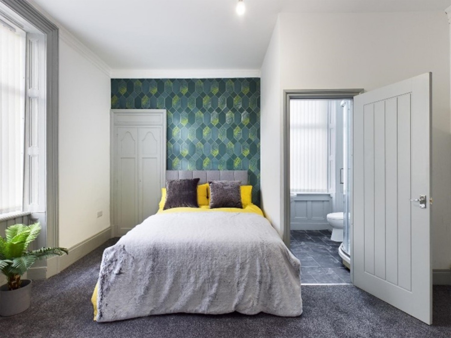 6 bedroom House in Carlton Road