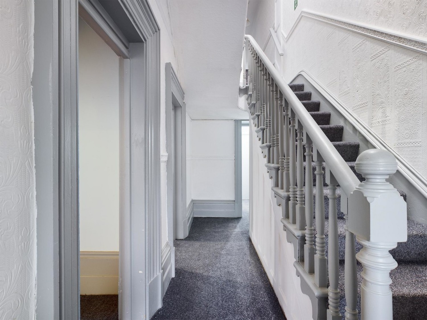 6 bedroom House in Carlton Road