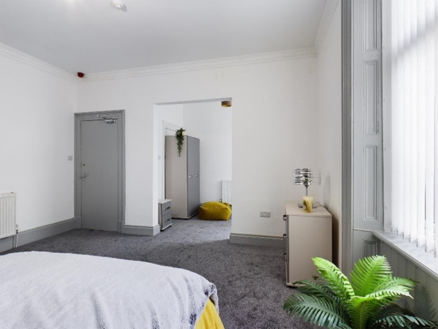 6 bedroom House in Carlton Road