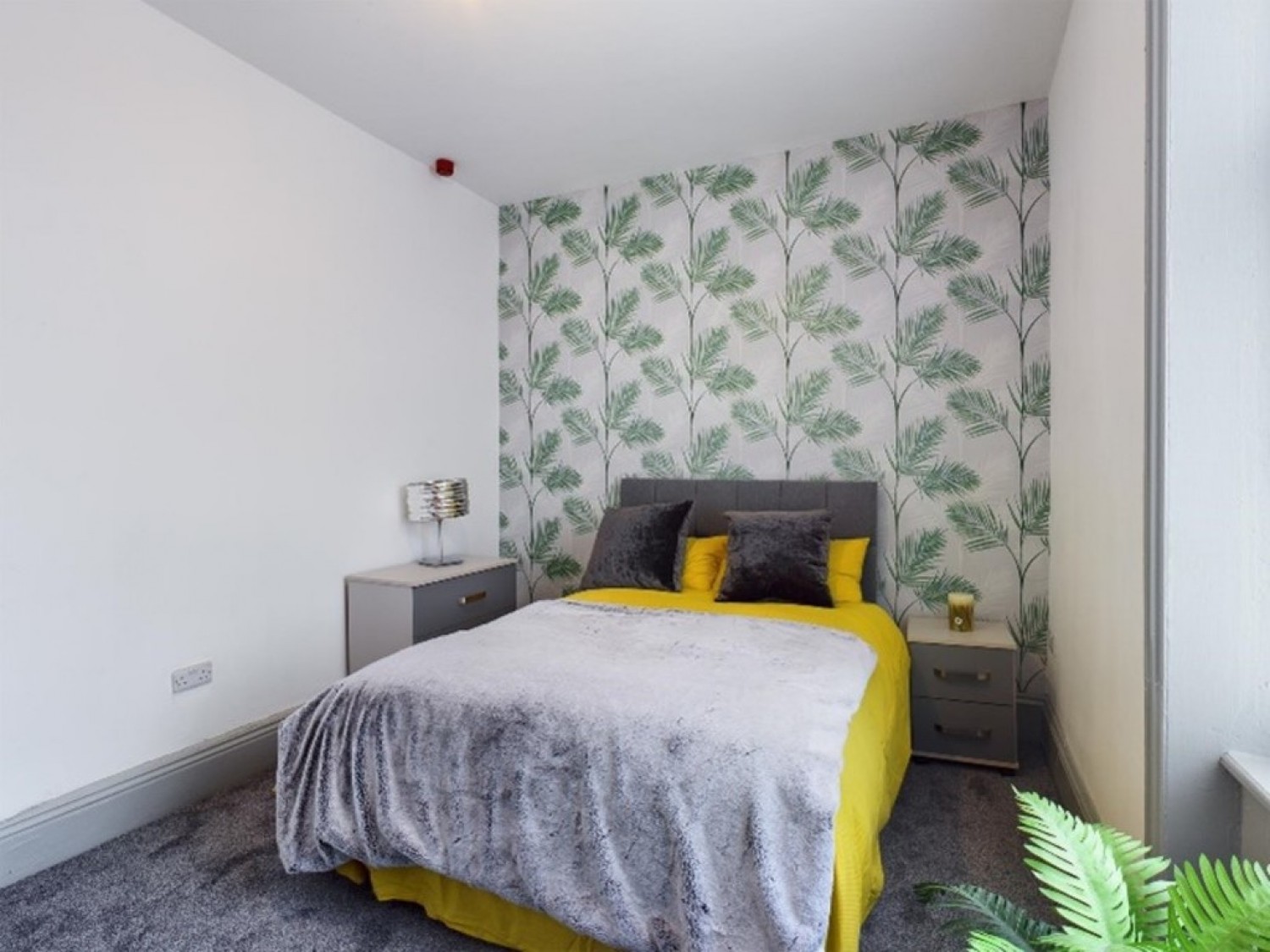 6 bedroom House in Carlton Road