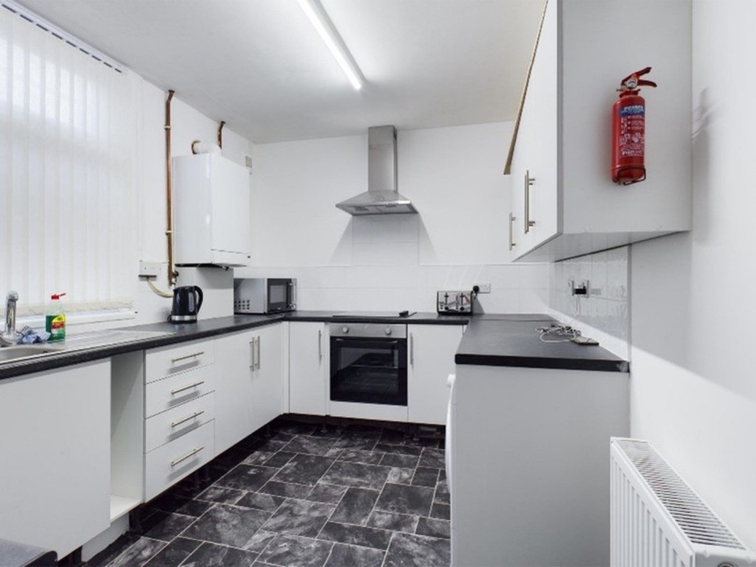 6 bedroom House in Carlton Road