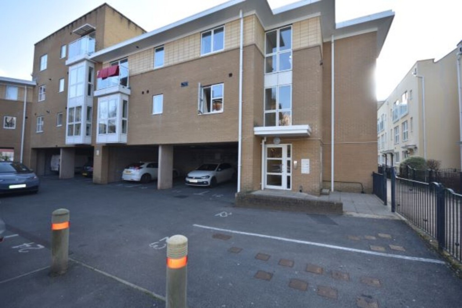 2 bedroom Flat for Letting St Davids Hill
