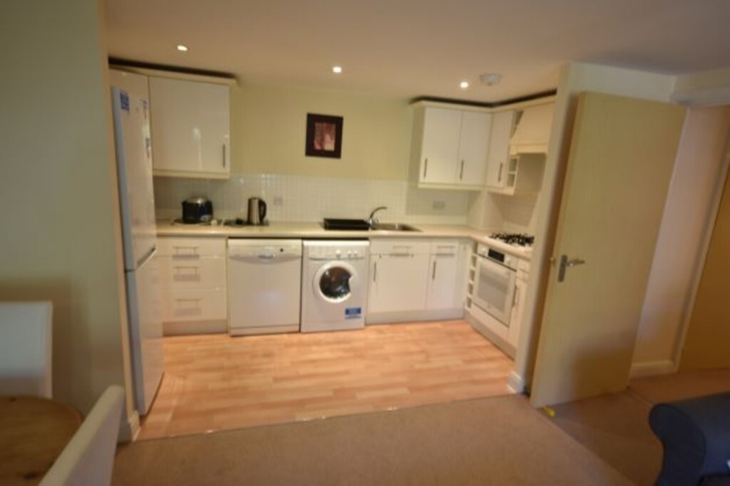 2 bedroom Flat for Letting St Davids Hill