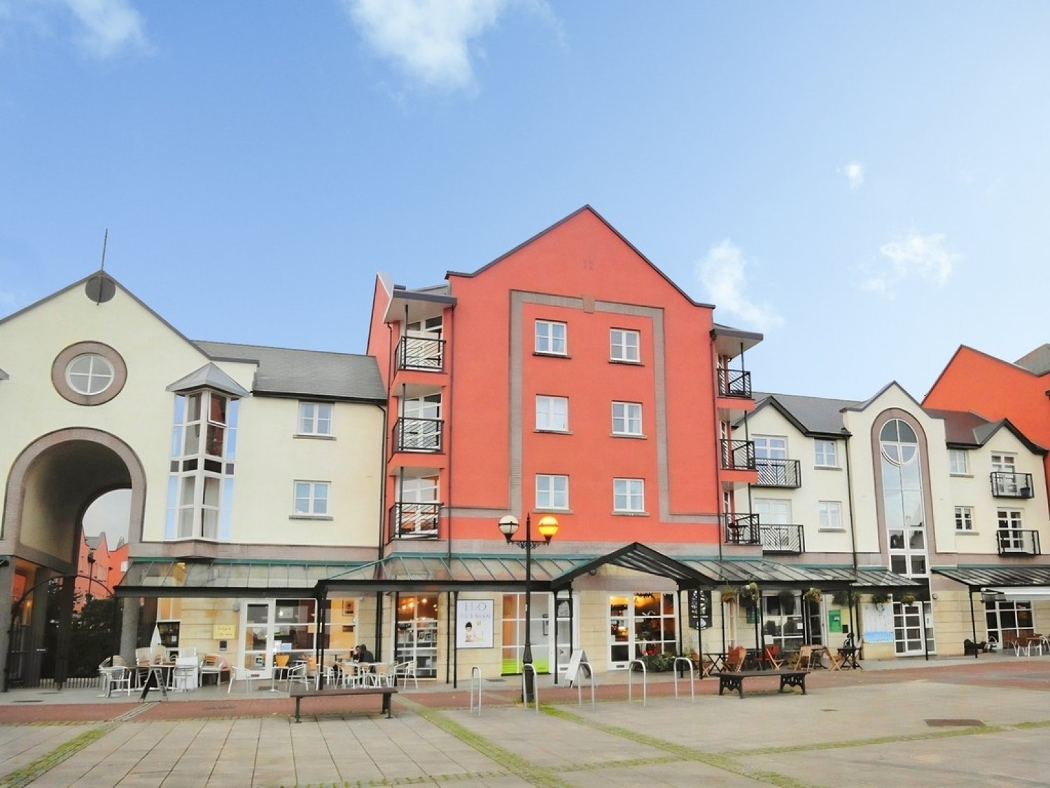 2 bedroom Flat for Letting Waterside