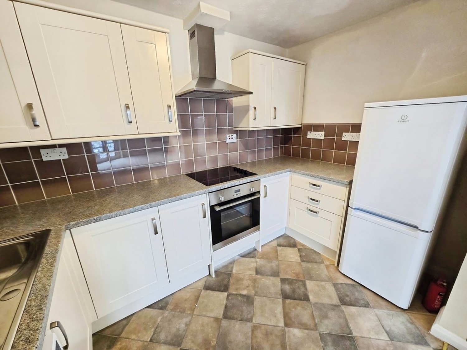 2 bedroom Flat for Letting Waterside