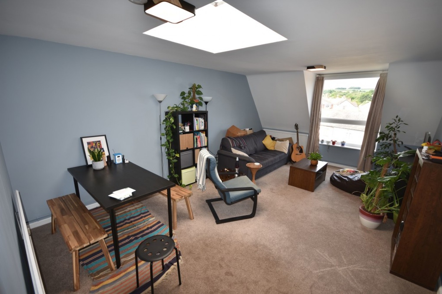 2 bedroom Flat for Letting Church Road