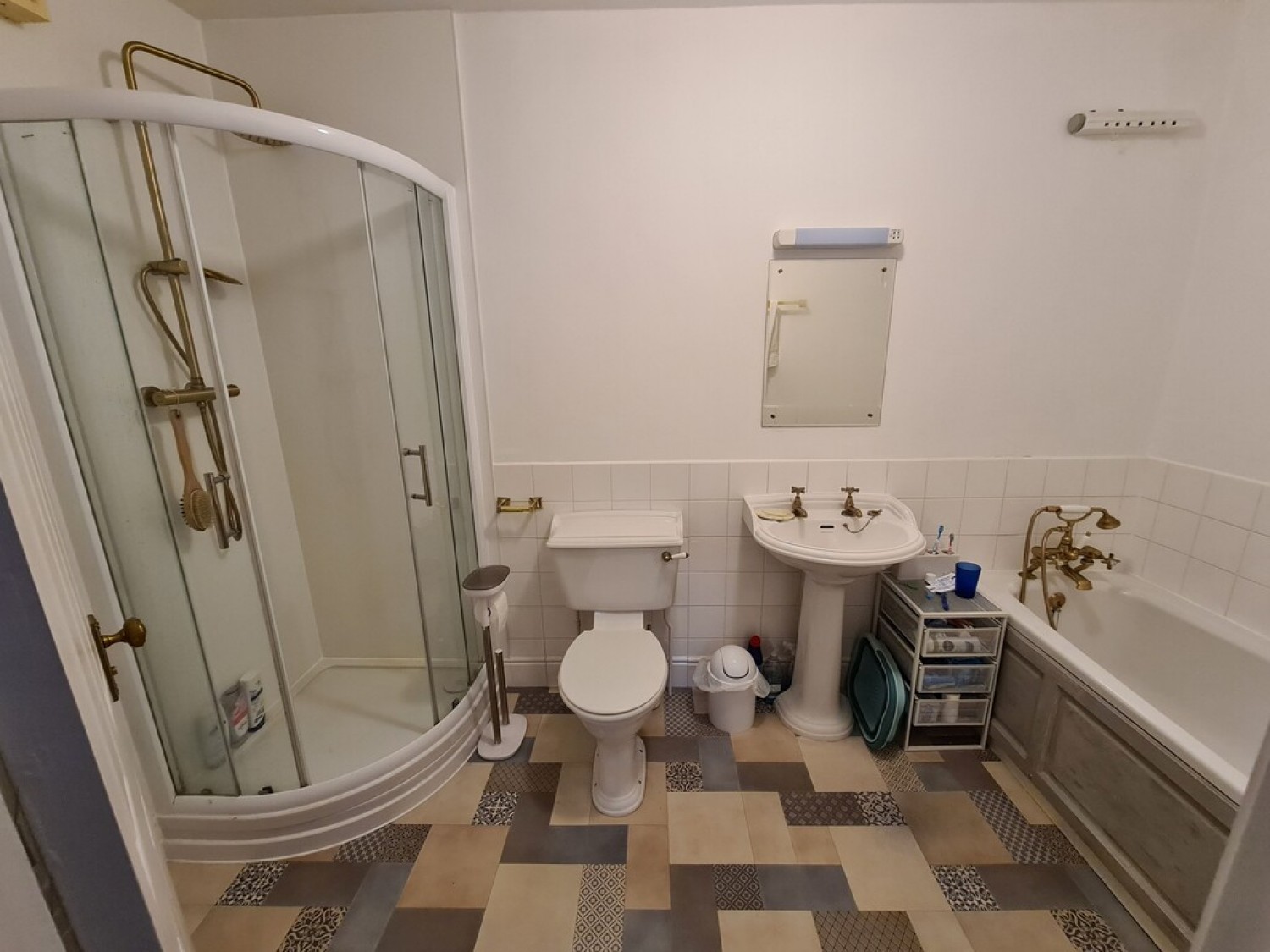 2 bedroom Flat for Letting Lower Argyll Road