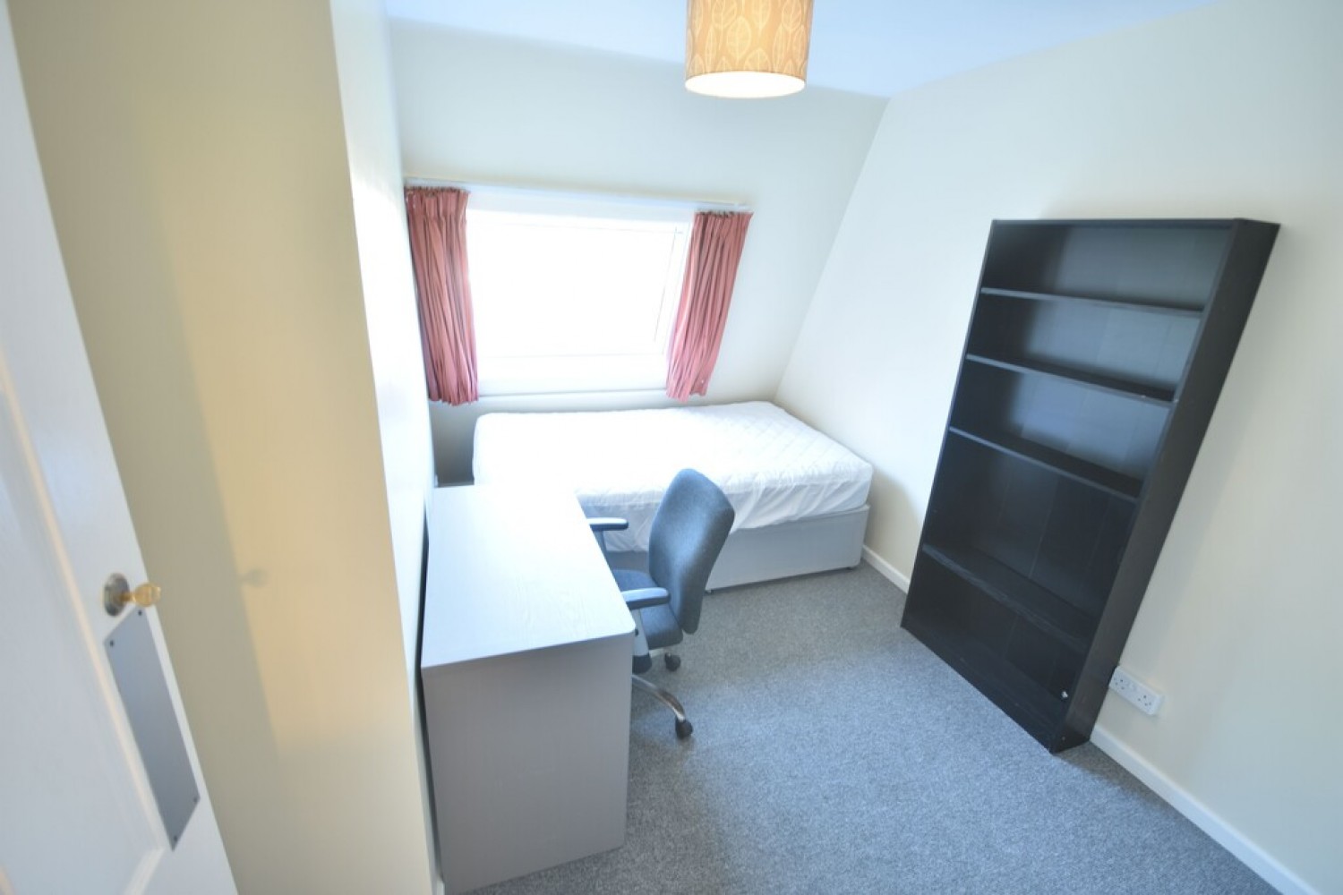 5 bedroom House for Letting Eldertree Gardens