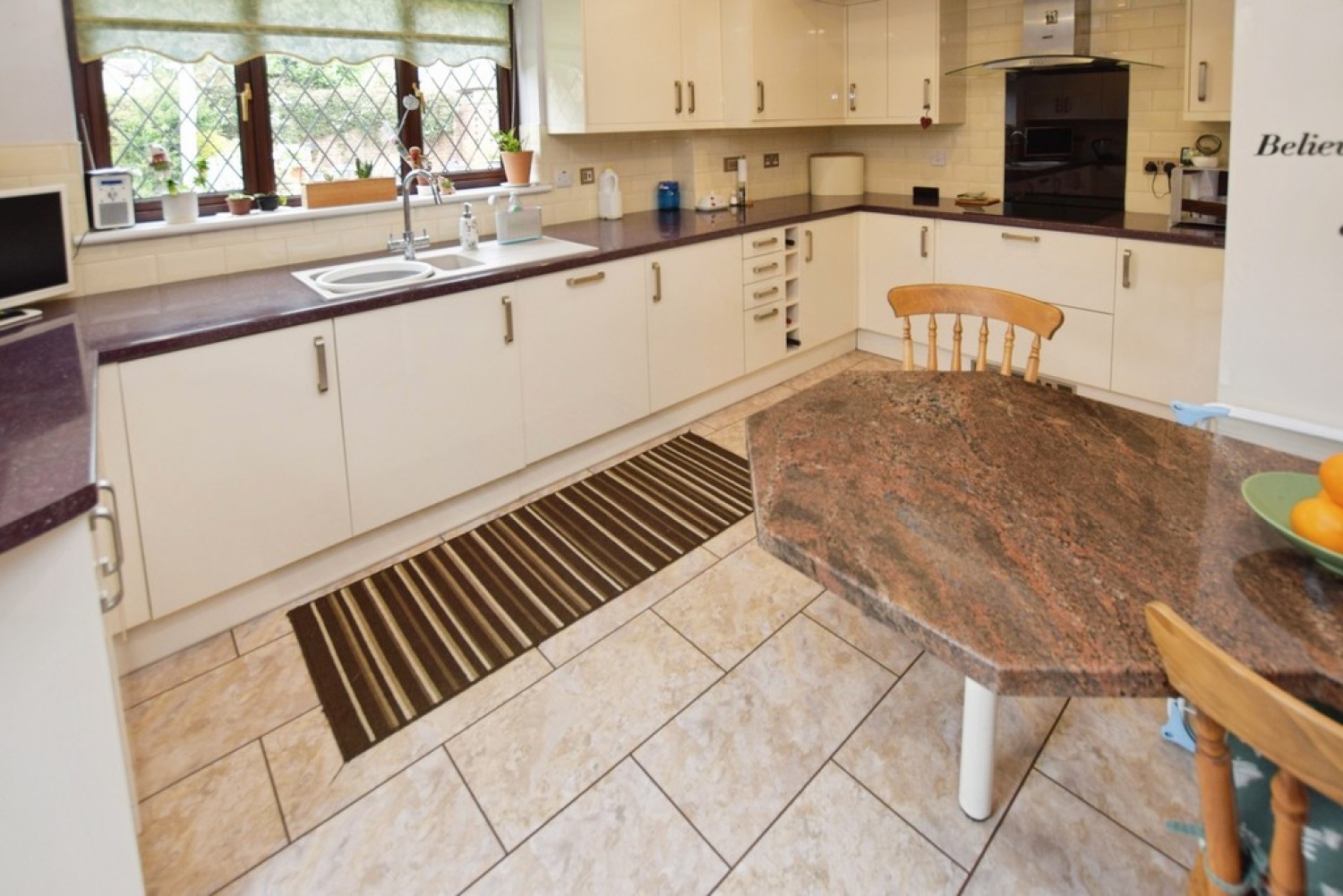 4 bedroom House for Sale Pinn Valley Road