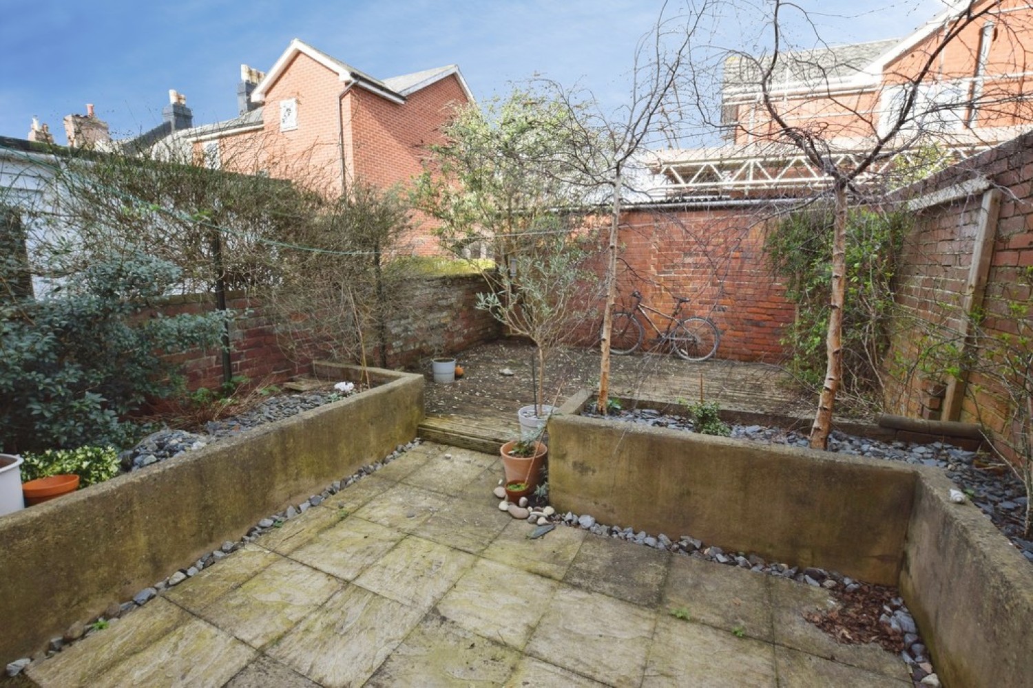 4 bedroom House for Sale South Lawn Terrace