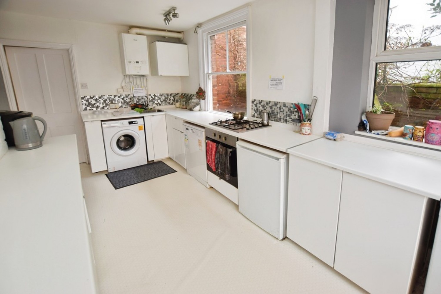 4 bedroom House for Sale South Lawn Terrace