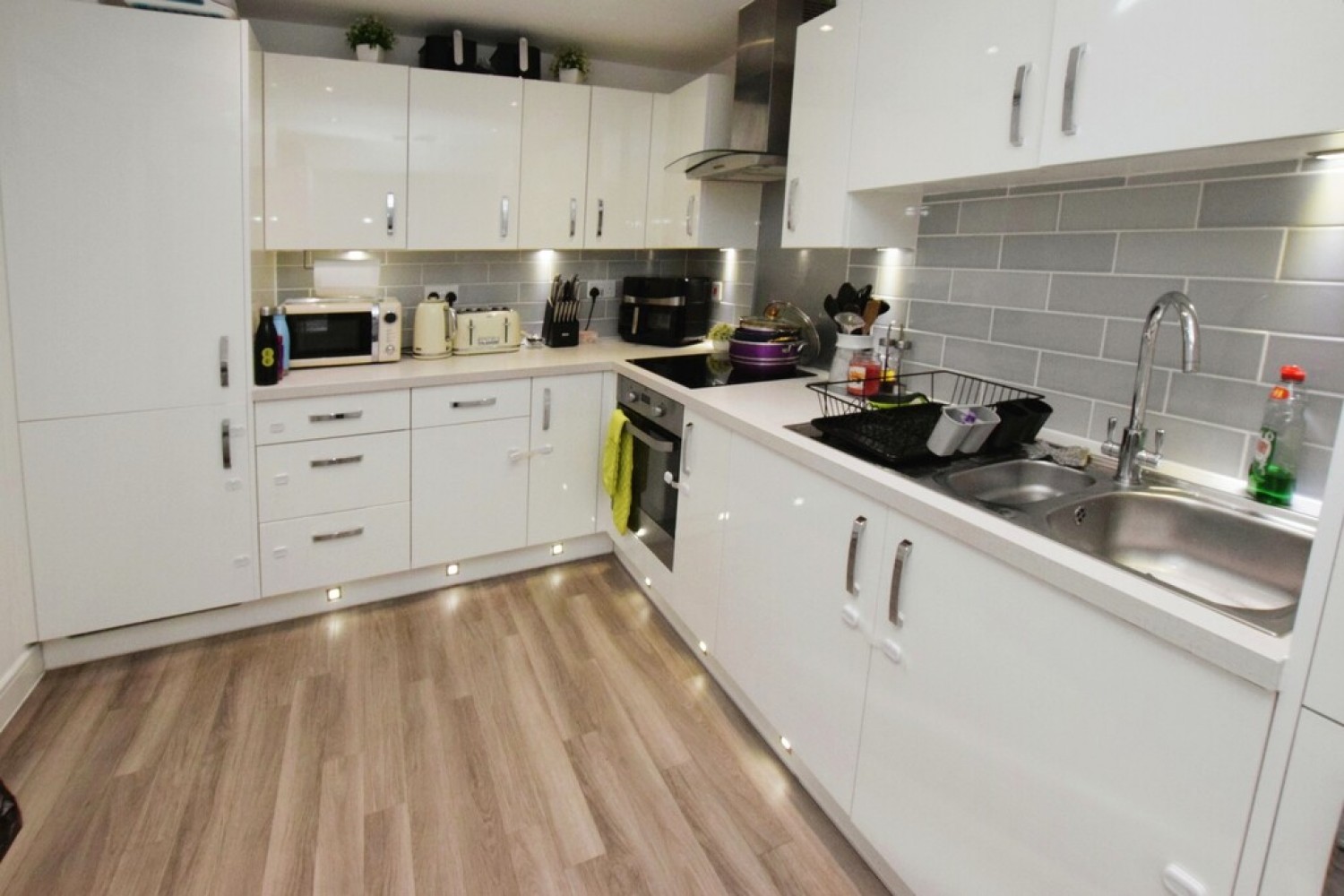 3 bedroom House for Sale Viking Grove