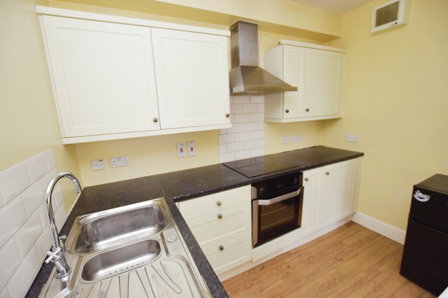 1 bedroom Flat for Sale Northernhay Street