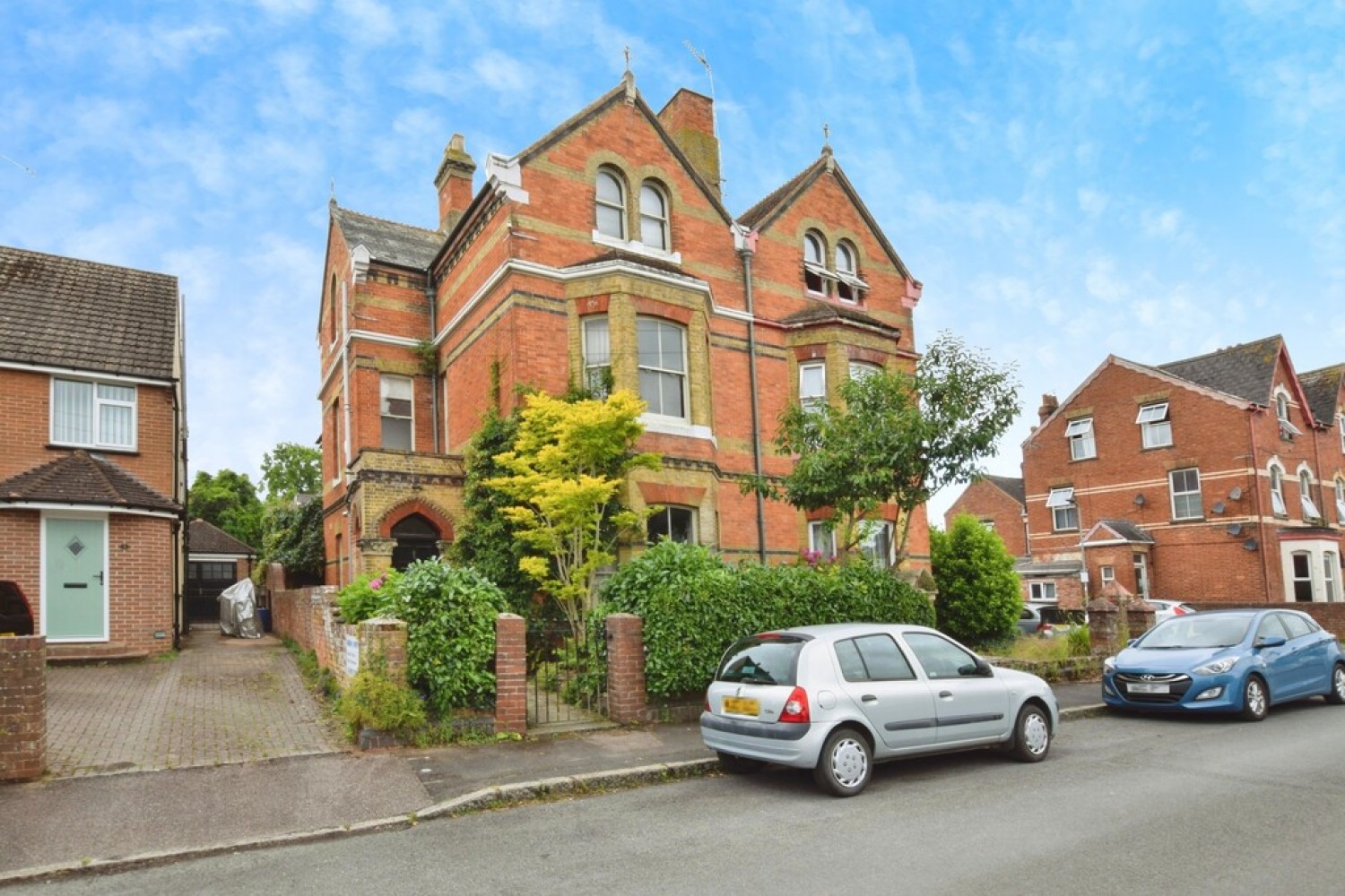 6 bedroom House for Sale Princes Square