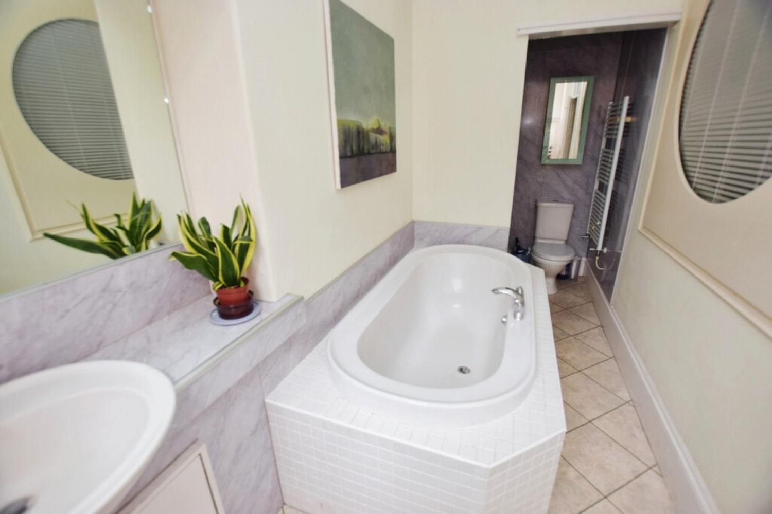6 bedroom House for Sale Princes Square