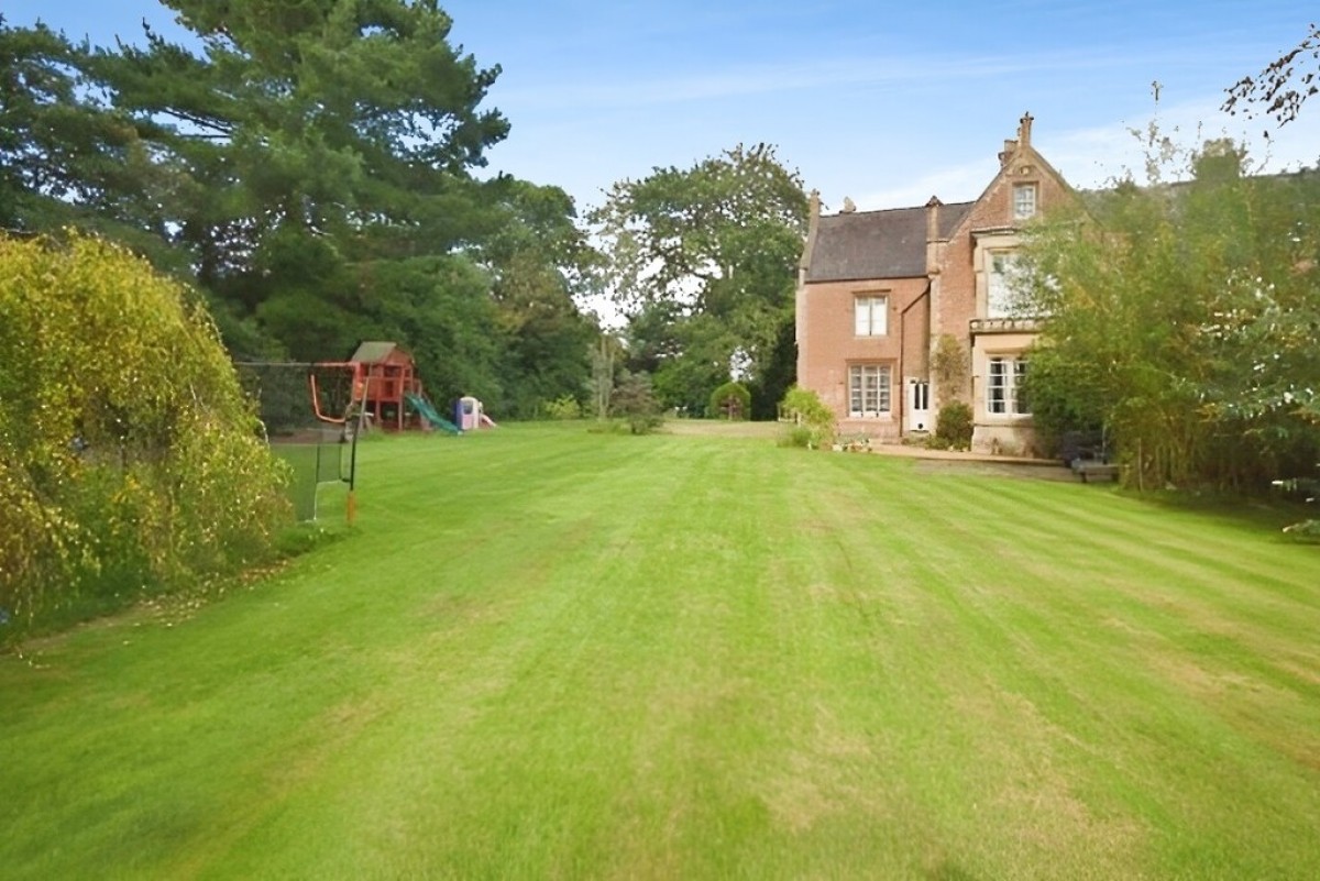 Broadclyst, Exeter, Devon