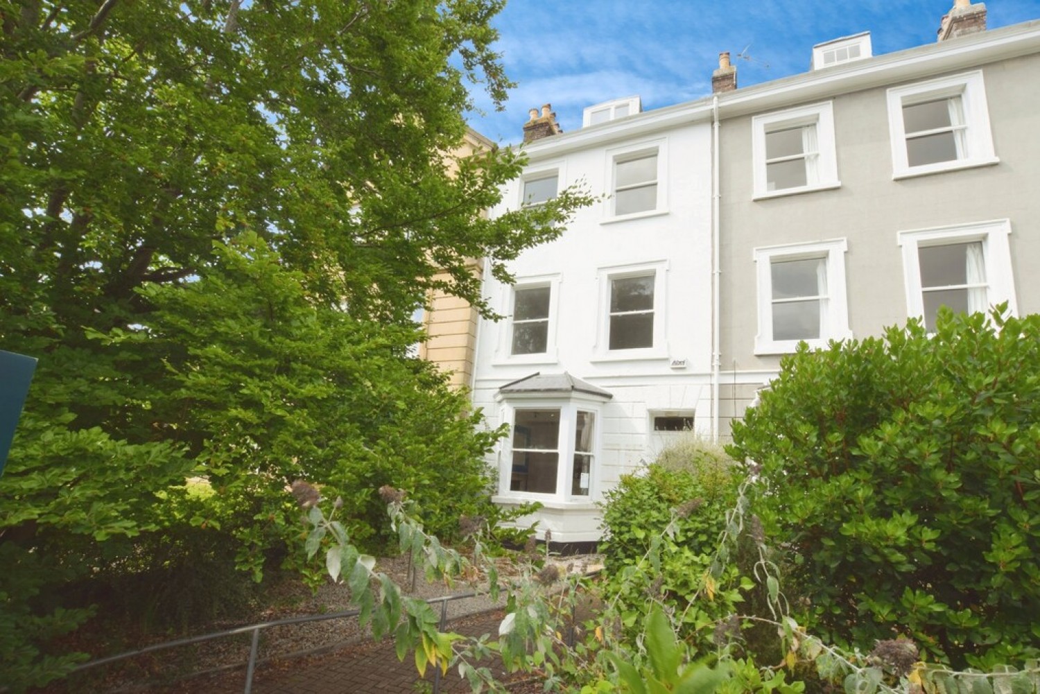 7 bedroom House for Sale 10 New North Road