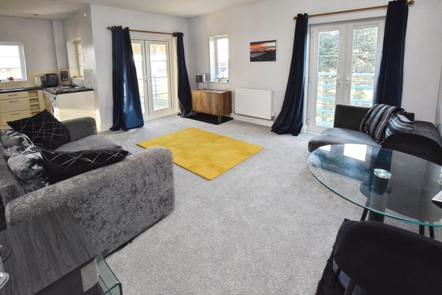 2 bedroom Flat for Sale Russell Walk