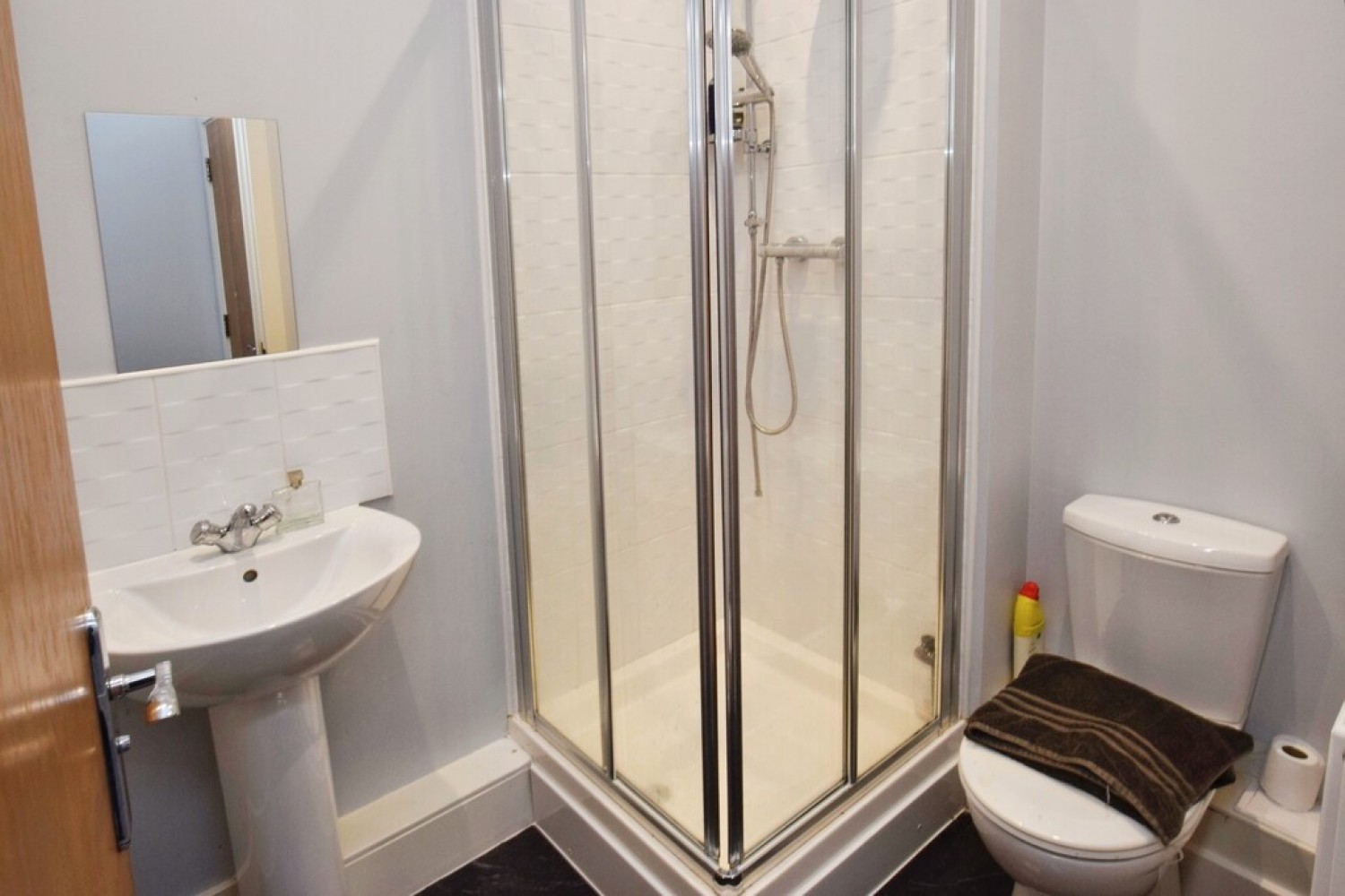 2 bedroom Flat for Sale Russell Walk