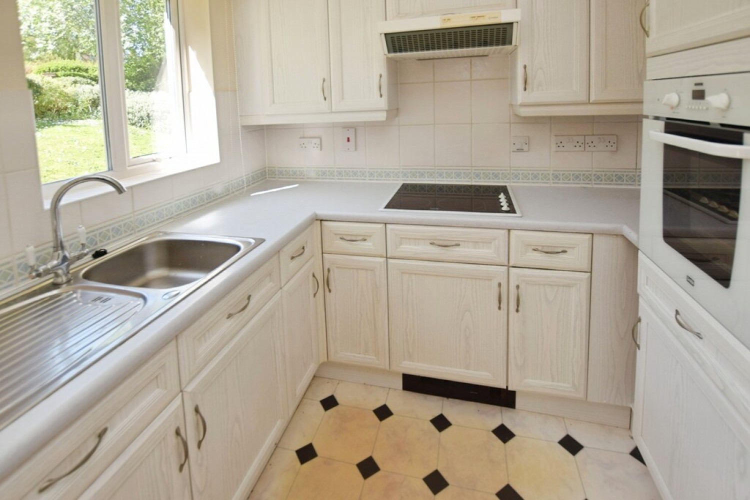 1 bedroom Flat for Sale Pegasus Court, North Street